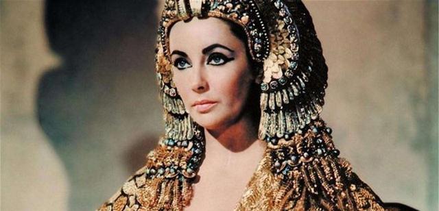 埃及艳后荒诞的人生：嫁给亲兄弟，先后勾引凯撒及其女婿和义子