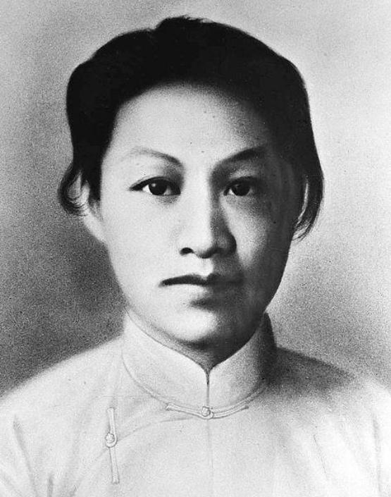 1982年陈掖贤自杀	，生前给女儿留下遗言：你奶奶是奶奶，你是你