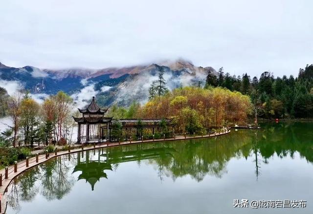 深秋官鹅沟：藏在西北的彩墨长卷