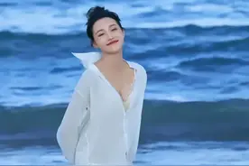 透视比基尼罩衫：多样搭配，魅力无限图片