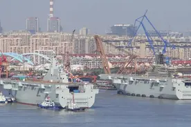 印媒揭开076舰真身：海战颠覆者，电弹和福建舰一样，无人机航母图片
