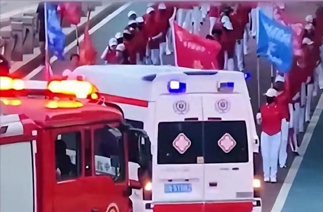 暴走团120后续：团长身份被扒，内部聊天流出，大骂公众是猴。