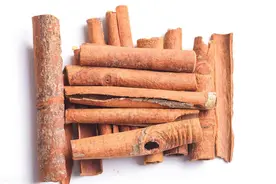 桂皮是什么树的皮？桂皮树剥皮后还能活吗？看完涨知识，图片