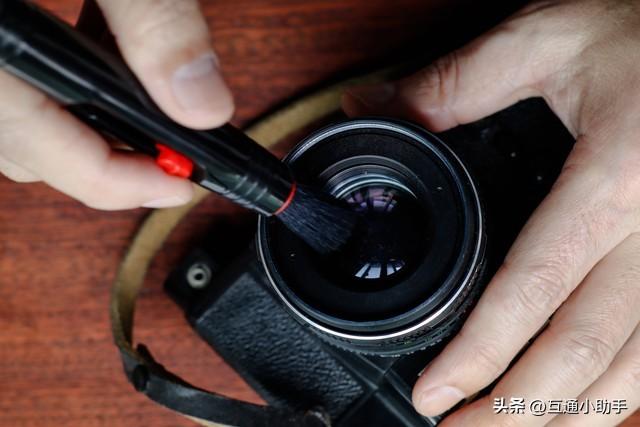 怎么清洁相机镜头？按污渍类型教你正确清洁方法