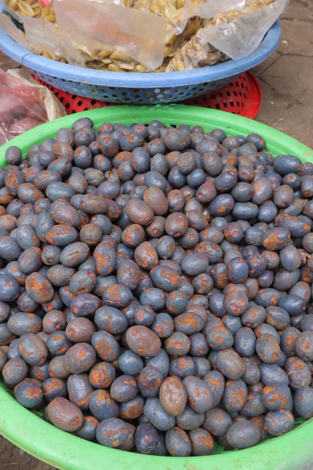 走进越南边境老街省，一桥之隔的中越城市差别有多大，对面是中国