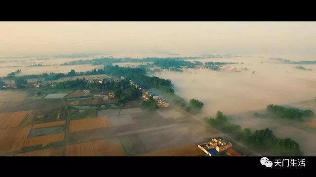 江汉平原麻洋潭，宋太祖赵匡胤与京娘走过那座桥叫“娘娘桥”