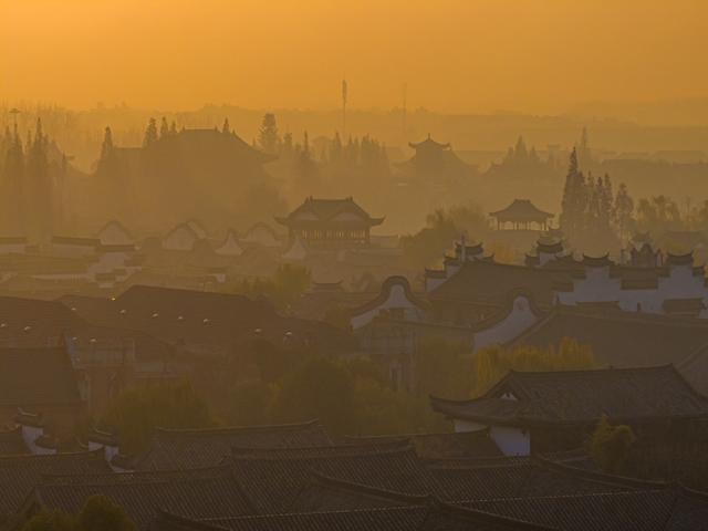 冬日下的台儿庄古城宛若一幅山水画卷