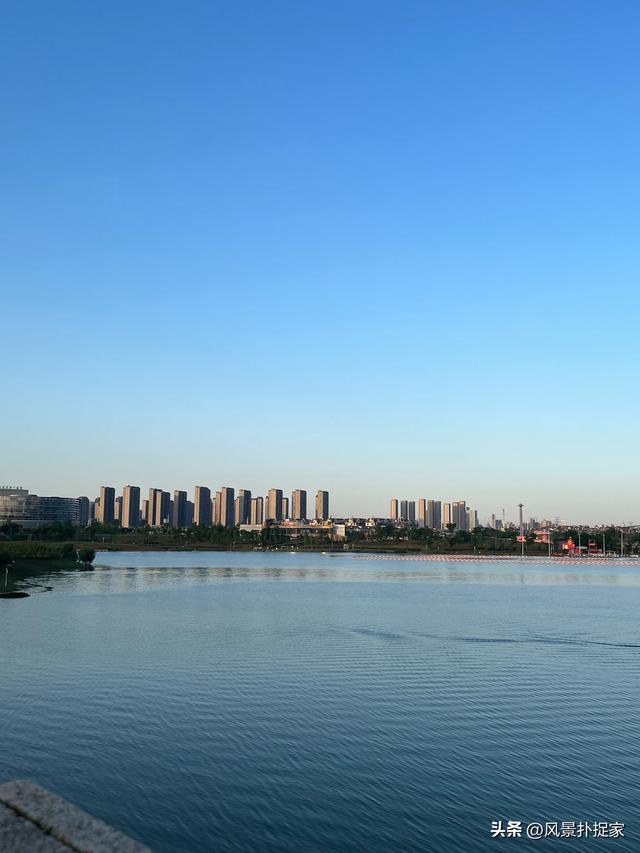 南昌凤凰洲公园，20块坐网红小火车！