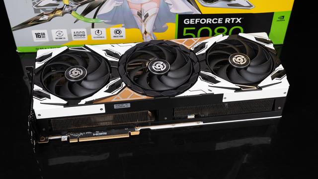 银白顶配，98X3D+技嘉B850M雕妹+索泰RTX 5080+6400C28 96GB装机