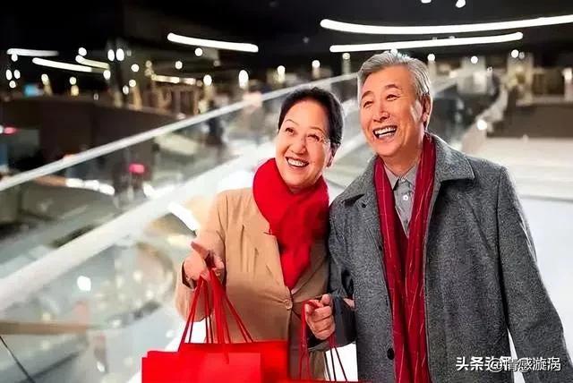 两性关系：60岁女人的大实话，男人过了65岁，只剩下一个“用处”