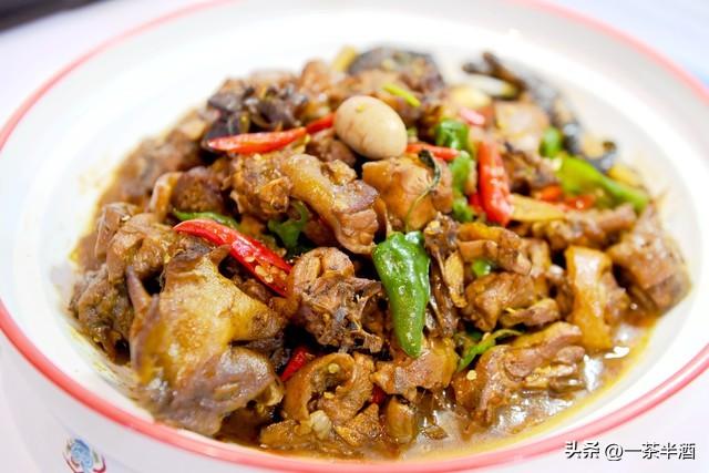 自驾营地：山东枣庄市境内免费床车房车露营地停车场主要景点美食