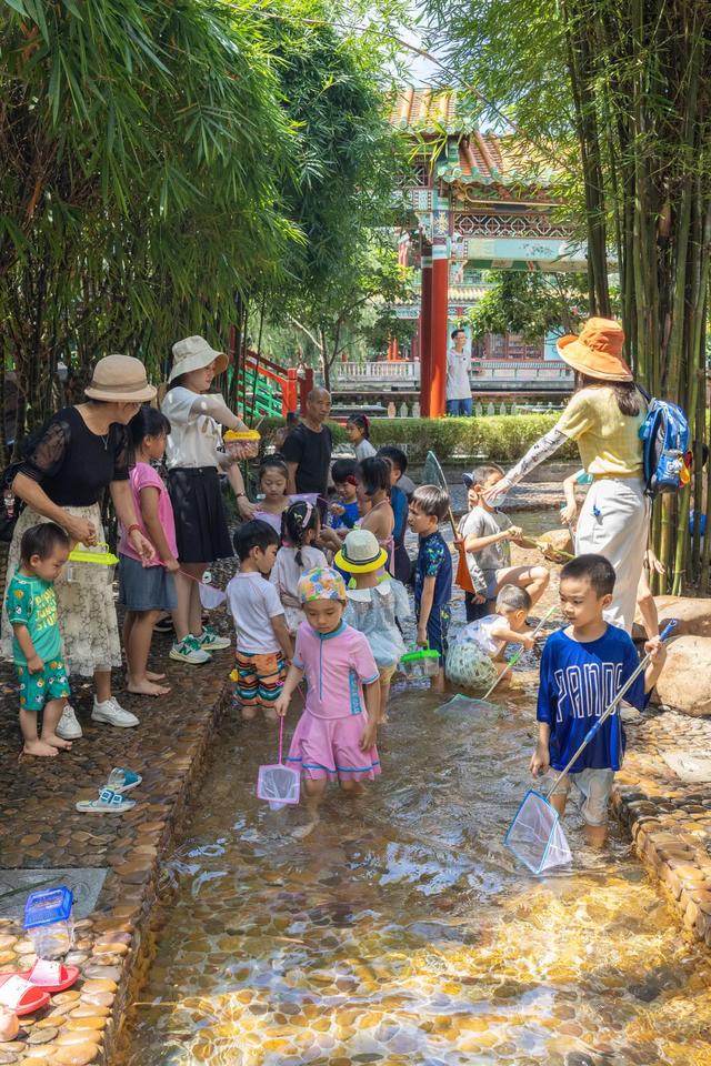 好热啊……看我一头猛扎扎扎扎扎进番禺的玩水圣地！