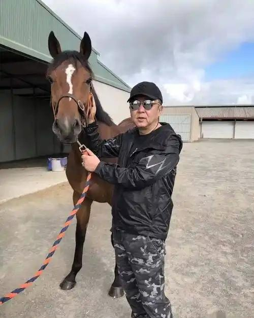 成“老赖”不到3天，于谦被扒底朝天，官方下场，终步入何炅后尘