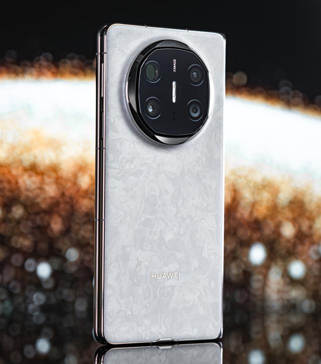 华为Mate X7工程机曝光：2K屏+新款芯片，影像系统或迎来革命