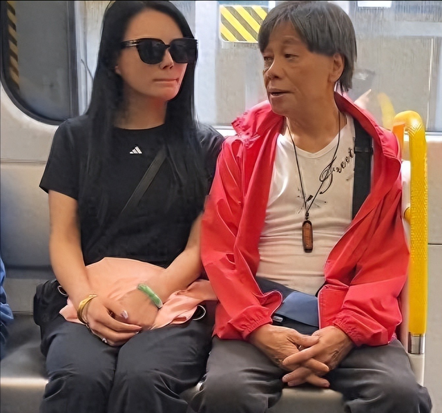 梁小龙去世早有预兆，关门弟子爆料3个“不良爱好”，都是催命符