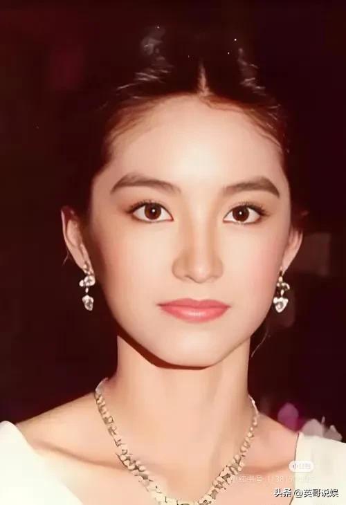 迷倒世界的5位女星，她是唯一上榜中国女人，一位称“地球球花”