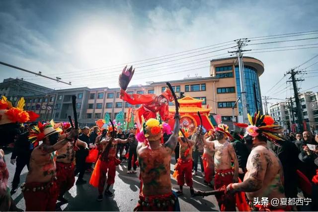 西宁元宵节还有社火、灯光秀、灯展、灯会～到这些地方看