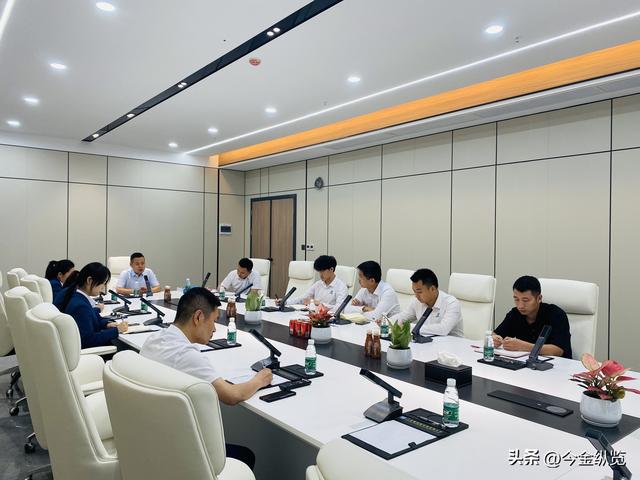 别再用“瞎忙”感动自己了！真正牛掰的中层，都靠“偷懒”出业绩