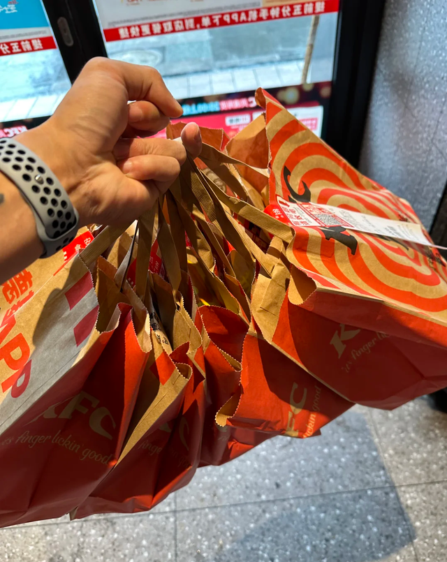 肯德基参战外卖大战，让我不禁后怕，小餐饮还有活路？