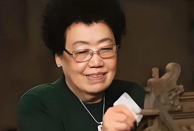 身价过百亿，坐拥北京一条街，出门私人飞机，京圈内的富婆都有谁