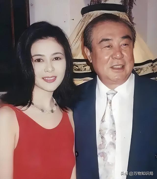 关之琳的母亲有多漂亮？娇媚冷艳颜值出众，美得惊为天人！