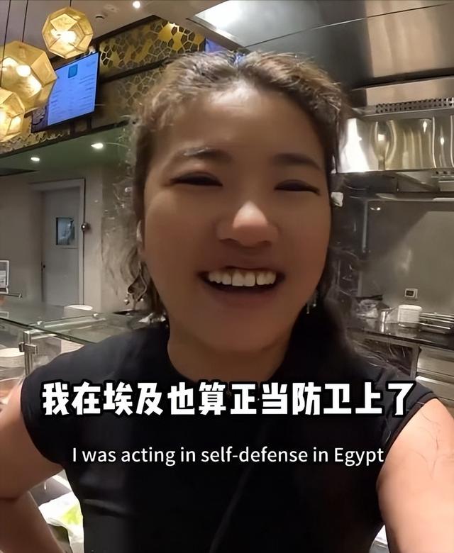 解气！俩中国女生埃及游，与当地5人互殴，完胜后获围观者竖拇指