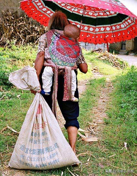 释永信家庭情况：大哥开武校，四弟已出家，母亲和二哥一起生活