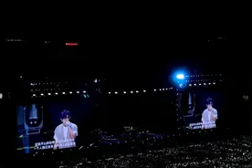 周杰伦“倒带”演唱，网友：这是“时间倒流”的新玩法？图片