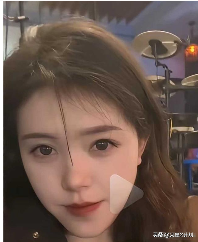 张自轩婚礼现场，新娘很强势两次拒绝他的亲密动作	，岳父实力不菲