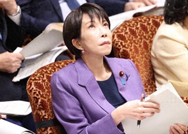 高市报复开始，数十国围攻中国	，特朗普下令，180天内拿下胜利