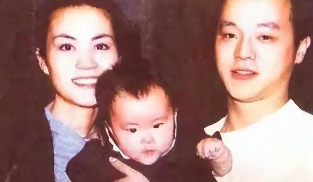 王菲也没想到，离婚26年，窦唯又给她上了生动一课，窦靖童没说谎