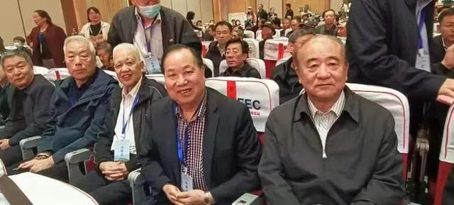 永远跟党走·奋进新征程