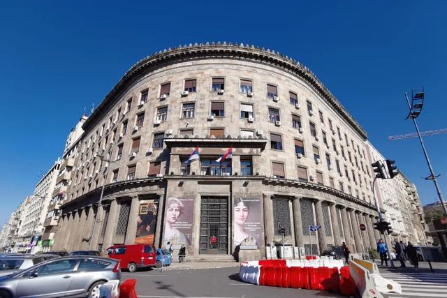 塞尔维亚，一座被轰炸过78天的城市的新生，贝尔格莱德一日游记