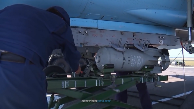 为打击乌军交通线，俄军投入新一批苏34，年产30架，乌军很头疼