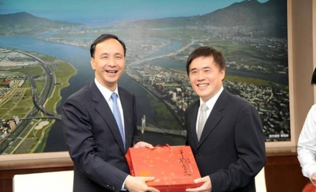 票数大幅领先，国民党新主席人选已经定了？张亚中通告全岛一句话，两岸是一家人