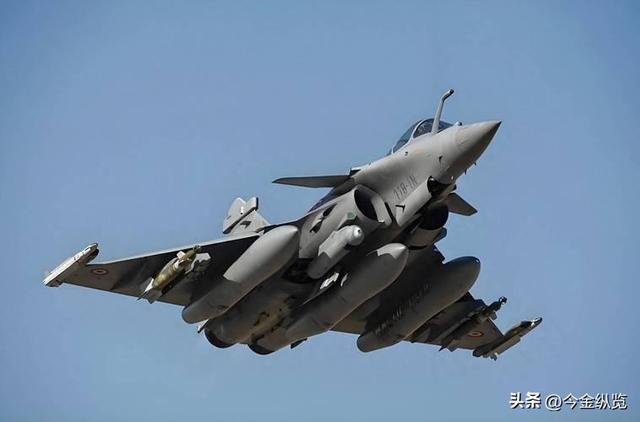 法国做局：乌克兰豪购百架阵风，俄被冻结资产竟成“隐形钱包”？