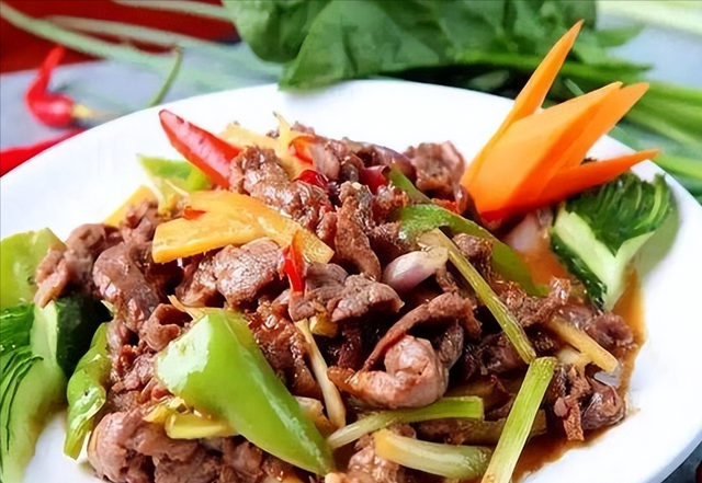 买牛肉时，内行人专挑这4个部位，全是牛肉精华，牛肉贩不敢骗你