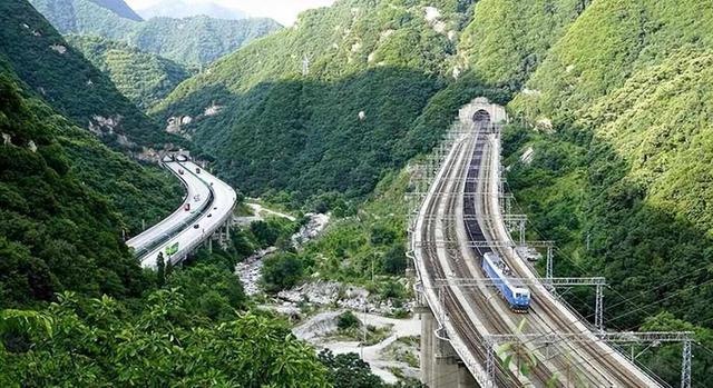 亚洲第一隧道有多牛？投资 40 亿全长 18 公里，创中国基建史多项第一