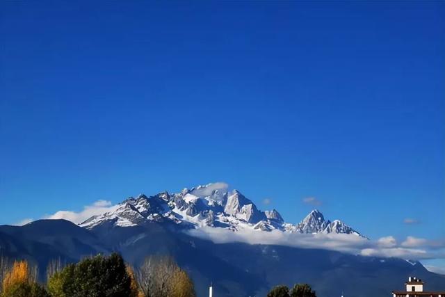 昆丽云端线，加密至每天3班！上午徜徉昆明滇池畔，下午漫步丽江古城里