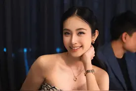 人间仙子，泰国最美变性人宝儿Poyd，富豪老公满眼都是她图片