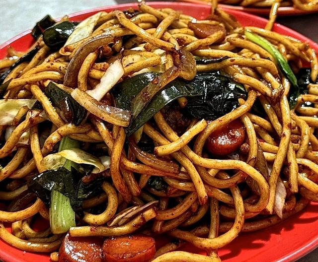 皖南秋游指南：11-12月邂逅人少景美的诗意秘境，尝遍徽州美食。