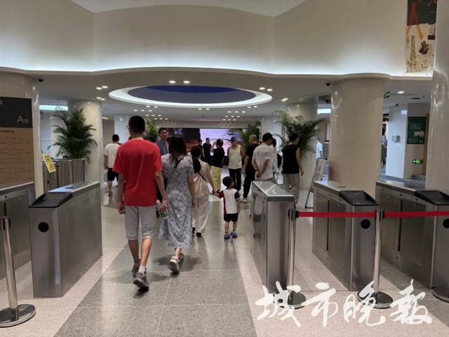 在长春，可以夜游博物馆啦！长春历史文化博物馆8月起延时闭馆