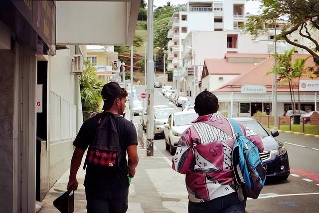 为什么现在大部分中国人出国旅游之后，都还是觉得中国最好？