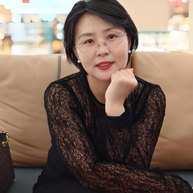 情感分享：《中年女人，最经不住男人这6招折腾，再高冷也动情》