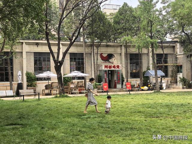 国营老商场突然“翻红”！北京二环新添“citywalk胜地”，“看到每一处都是满满的回忆”