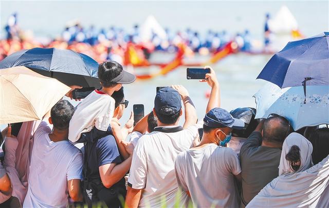 新加坡总统，中国不要自给自足，海南封关将会砸了新加坡的铁饭碗