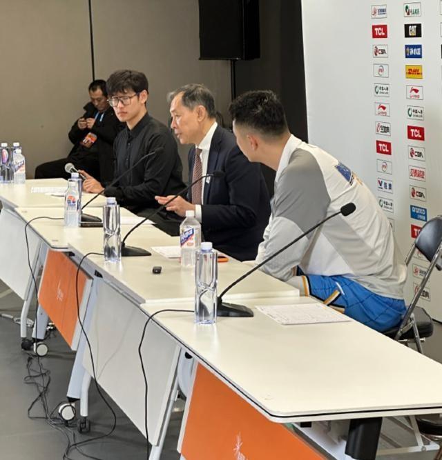 北京大胜深圳，但取胜功臣不是赵睿周琦	，赛后许利民点评一针见血