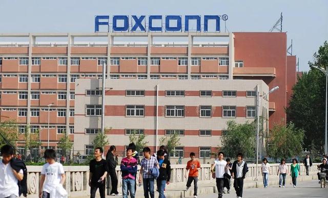 市值暴增6000亿！富士康“不喂饭”了，甩卖美国工厂回归中国