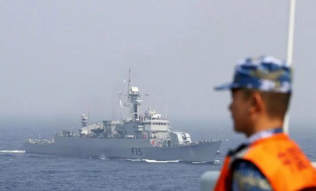 不到12小时，马科斯等来北京的回复，中方给出3个字，让他死心了