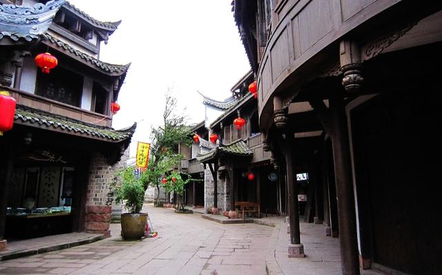 安徽有座冷门古镇，被誉为徽州版的“清明上河图”，不要门票